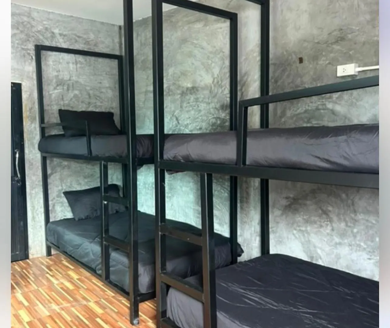 Happy Hostel Phi Phi Don